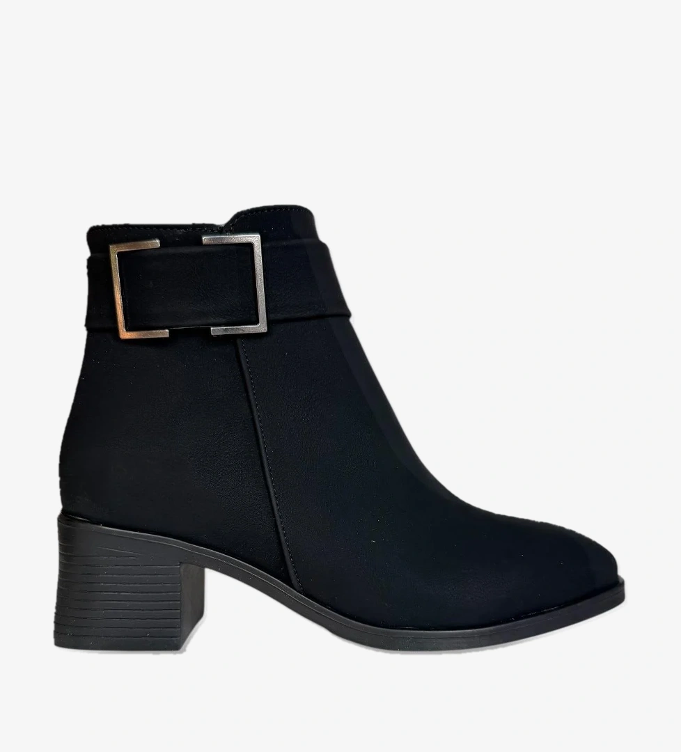 Toka Detaylı Kalın Topuk Sivri Burun Kadın Bot SİYAH - SİYAH - Görsel 1