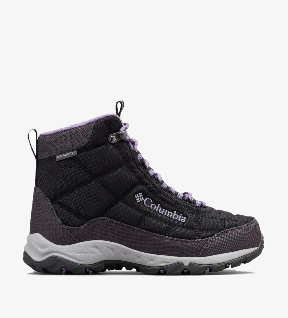 Columbia Firecamp Kadın Kısa Bot model görseli