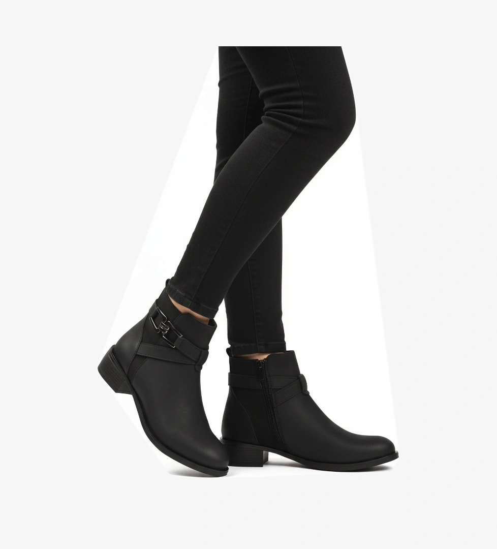 Aspor Siyah Zümrüt İçi Kürklü Fermuarlı Kadın Topuklu Bot