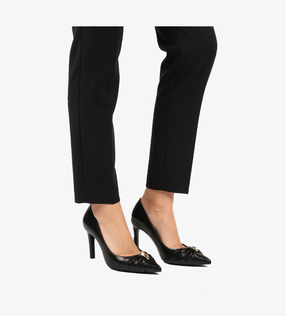 Aspor Siyah Kadın Topuklu Ayakkabı