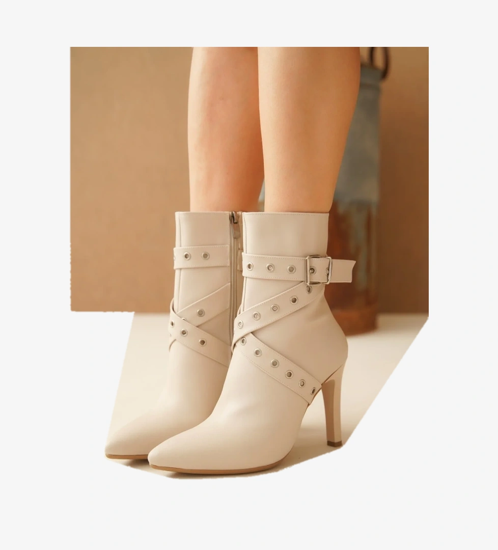 Pabucmarketi Kadın Topuklu Bot model görseli