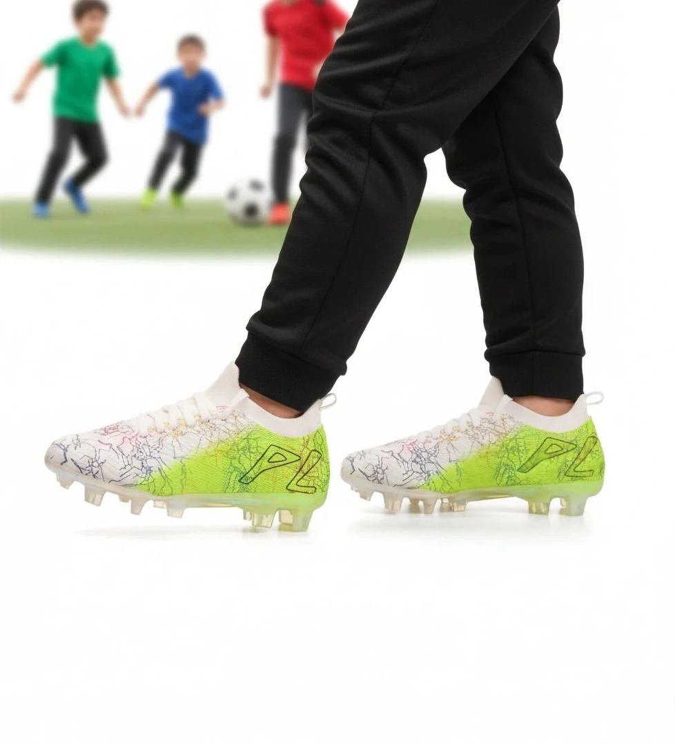 Beyaz Yeşil Bilekten Çoraplı Erkek Çocuk Krampon FK-252-153 F