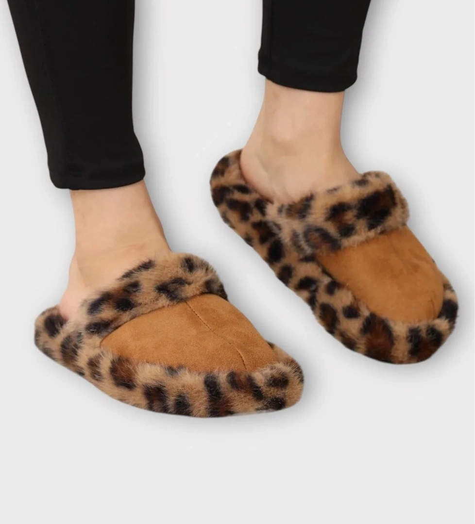 Liger Peluş Detaylı Kadın Ev Terliği model görseli