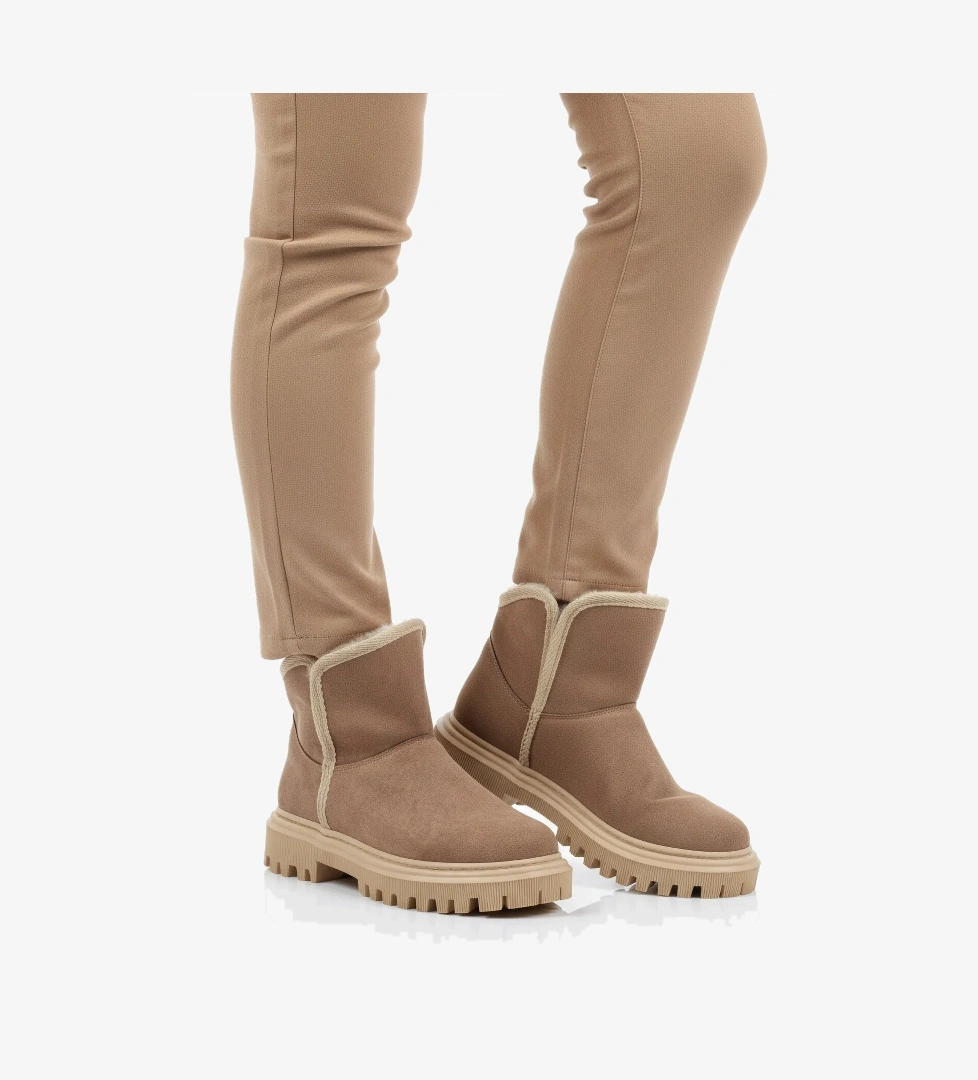 Vizon Süet İçi Kürklü Soğuğa Dirençli Kaymaz Kadın Bot 548038 Z