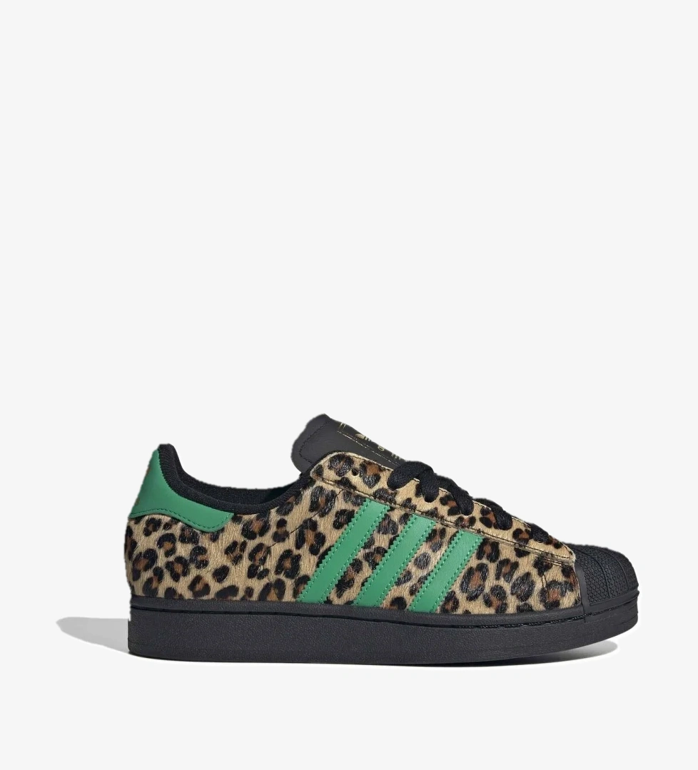 Adidas SUPERSTAR II W model görseli