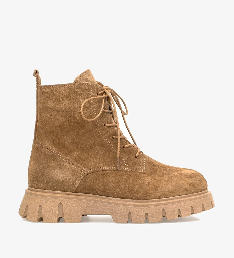 Ayakkabı Fuarı Elit Dravelle Kadın Hakiki Süet Deri Klasik Bot Camel Vizon model görseli