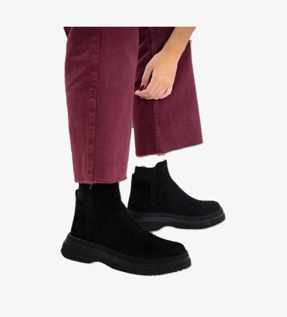 Liger Yandan Lastikli Günlük Kadın Süet Bot Si̇yah model görseli