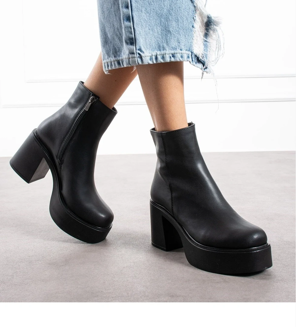 Sade Kalın Taban ve Topuklu Kadın Bot 914301-z