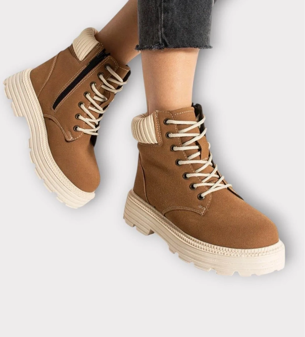 Liger Bileği Lastikli Süet Kalın Taban Kadın Bot Si̇yah Taba model görseli