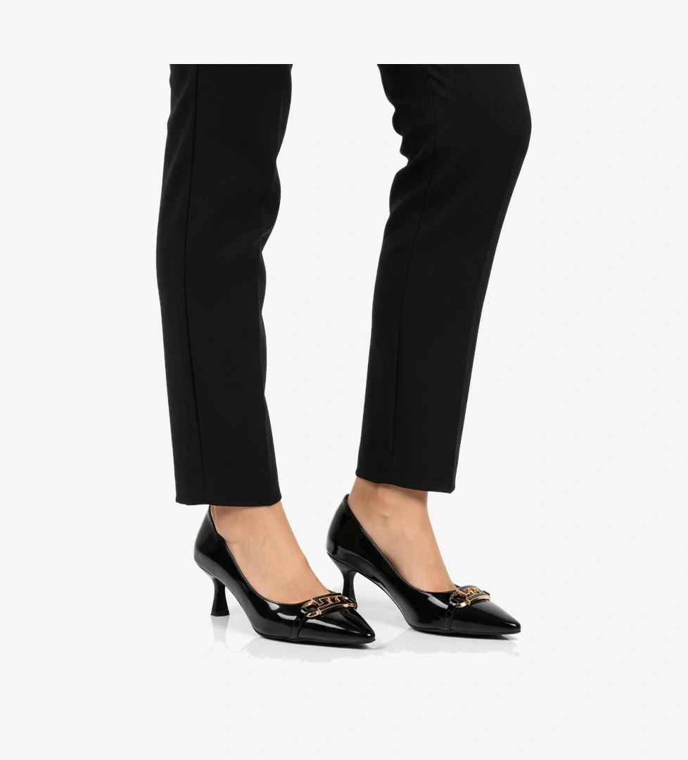 Aspor Siyah Rugan Kadın Topuklu Ayakkabı