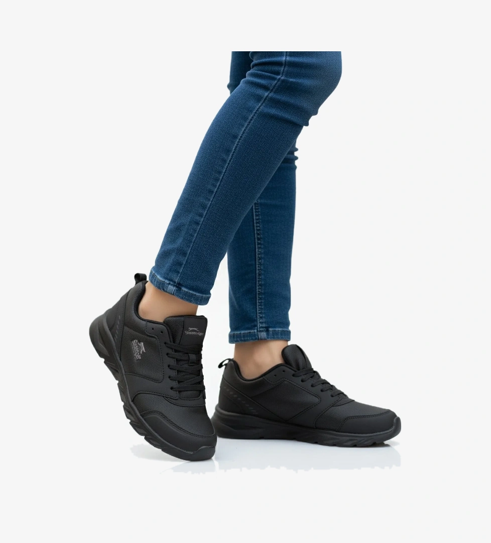 Slazenger Siyah Bağcıklı Beyaz Unisex Spor Ayakkabı model görseli