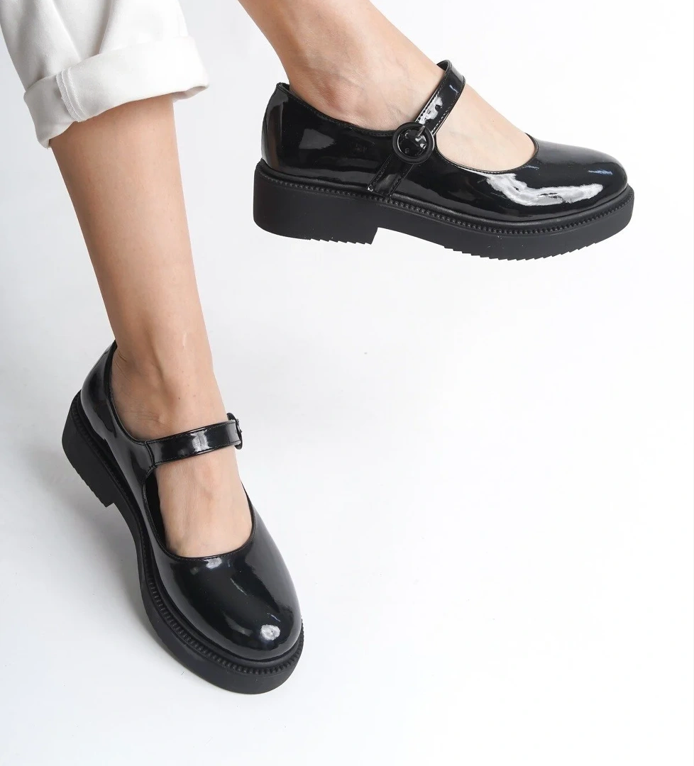 Modabuymuş Maryba Siyah Rugan Bantlı Yuvarlak Burun Mary Jane Babet Günlük Ayakkabı model görseli