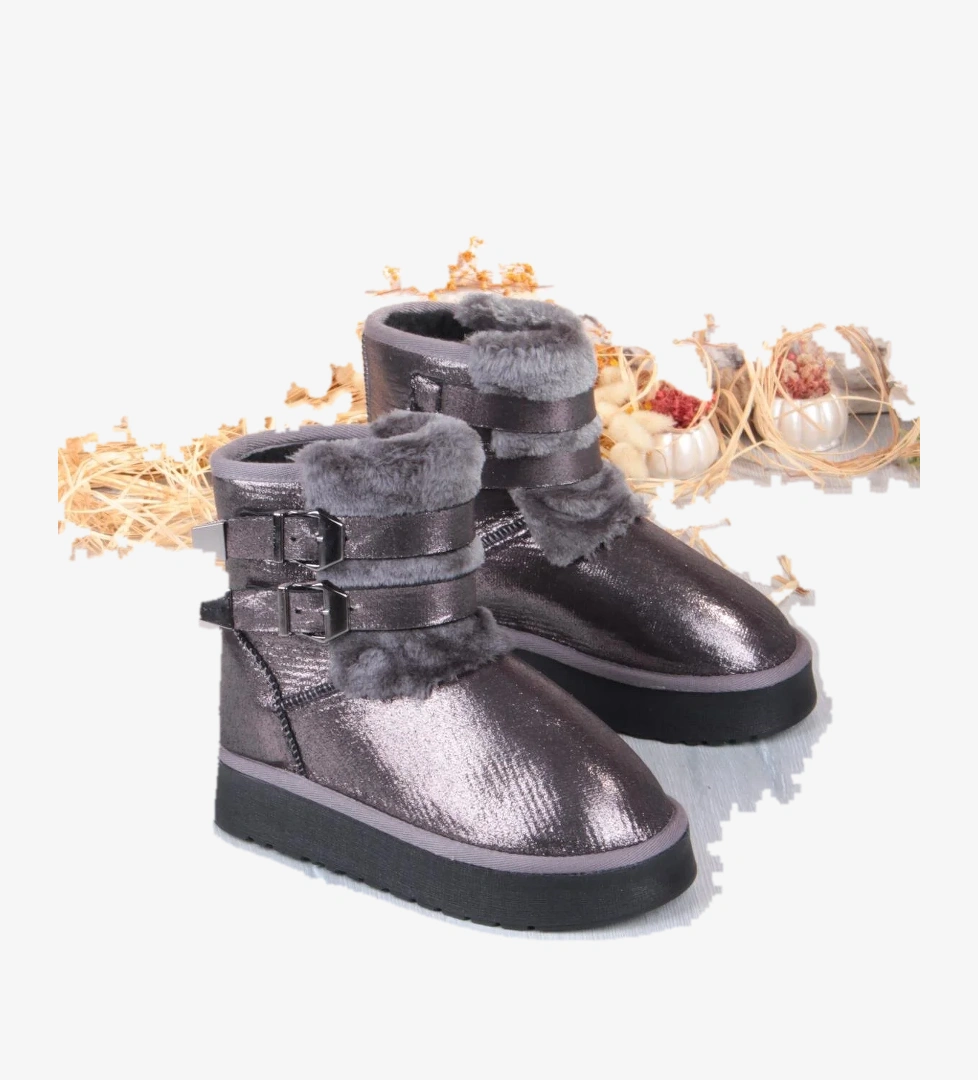 Nurela Simli Süet İçi Kürklü Tüy Ve Toka Detaylı Anne Kız Kısa Kadın Bot