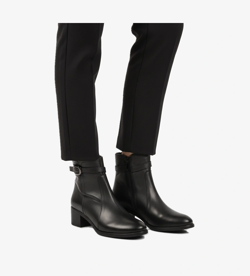 Siyah Hakiki Deri Fermuarlı İçi Polarlı Kadın Bot 24113-1 Z - Görsel 1