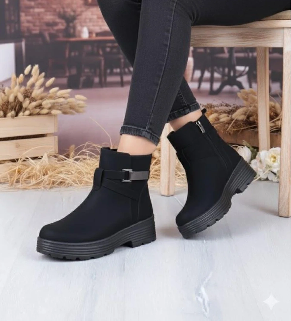 1186 Rahat Sıcak Astar Kaymaz Taban Fermuarlı Kadın Bot