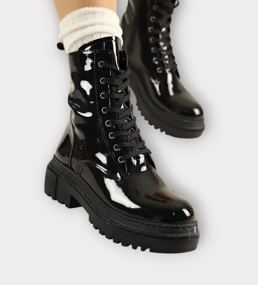 Liger Kalın Taban Fermuarlı Postal Kadın Bot Si̇yah - model görseli