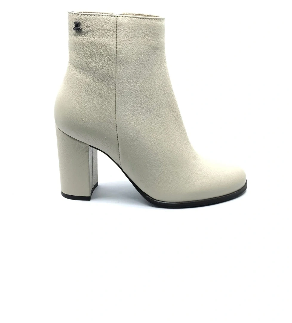 Desi Hakiki Deri Ortopedik Topuklu Kadın Bot