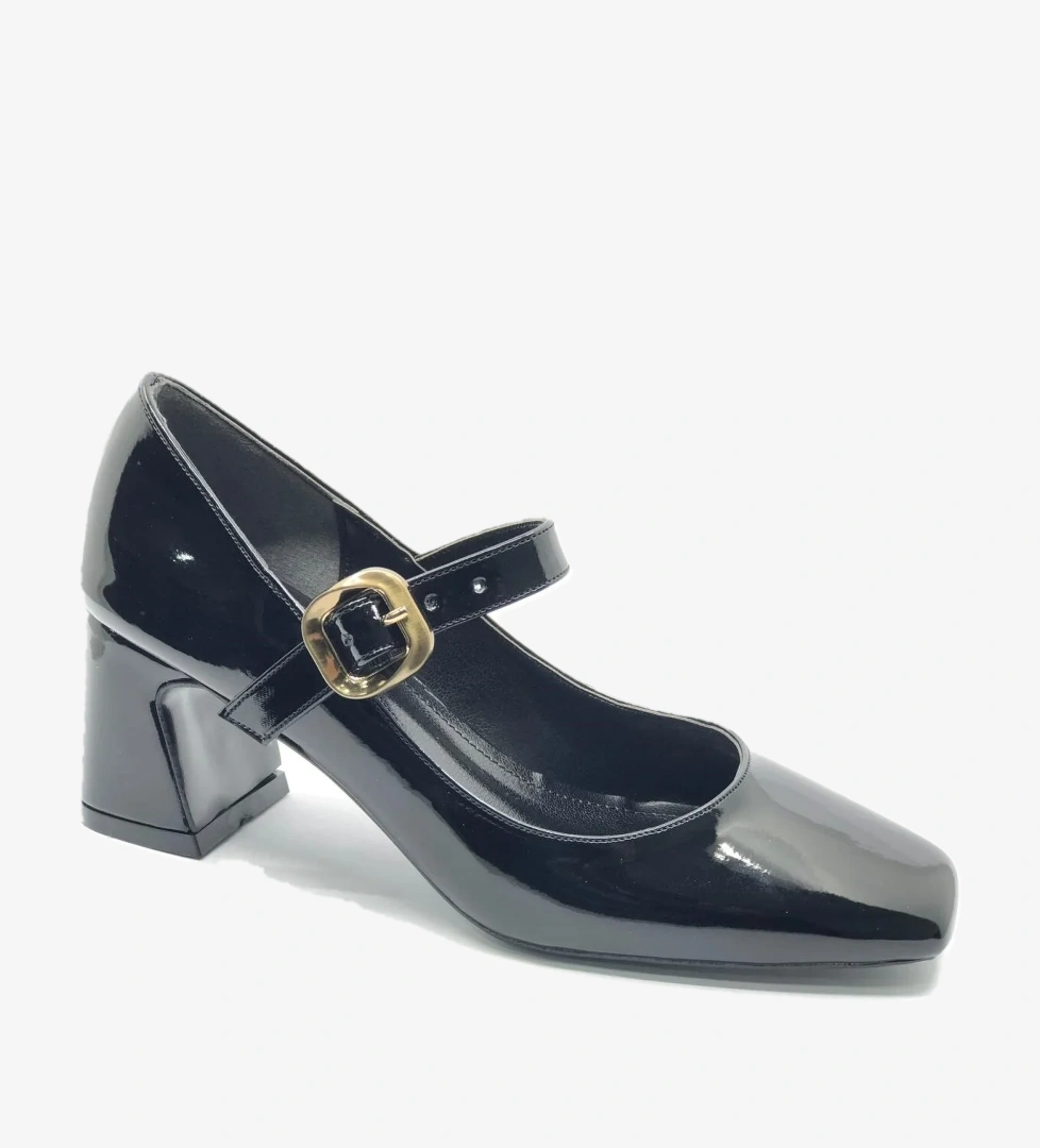 Baretli Detaylı Küt Burun Topuklu Kadın Ayakkabı