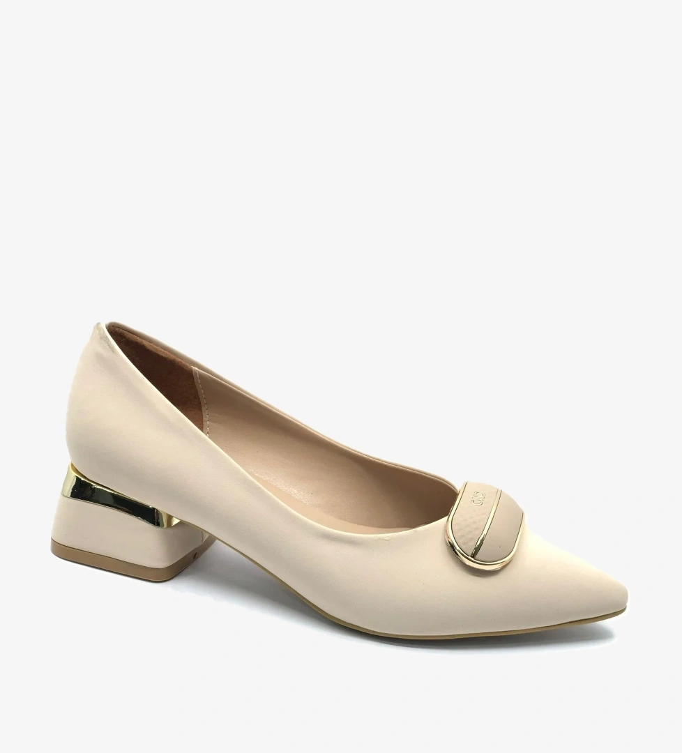 Silindir Toka Detaylı Topuklu Kadın Ayakkabı