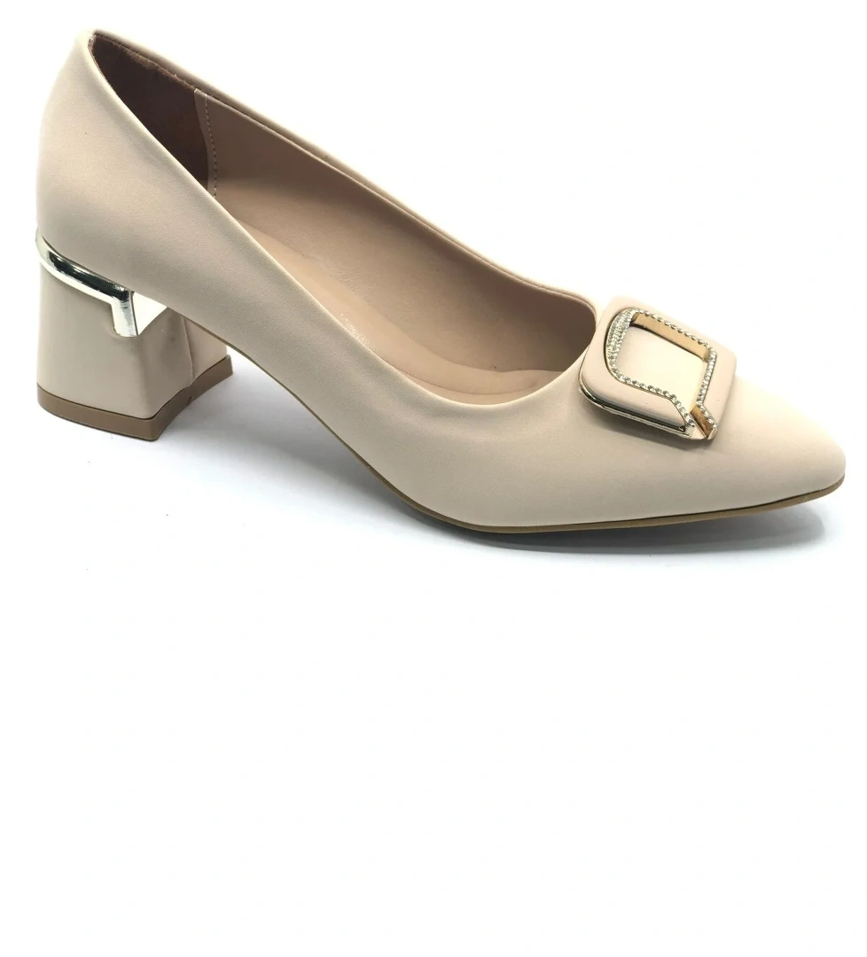 Kare Toka Detaylı Topuklu Kadın Ayakkabı