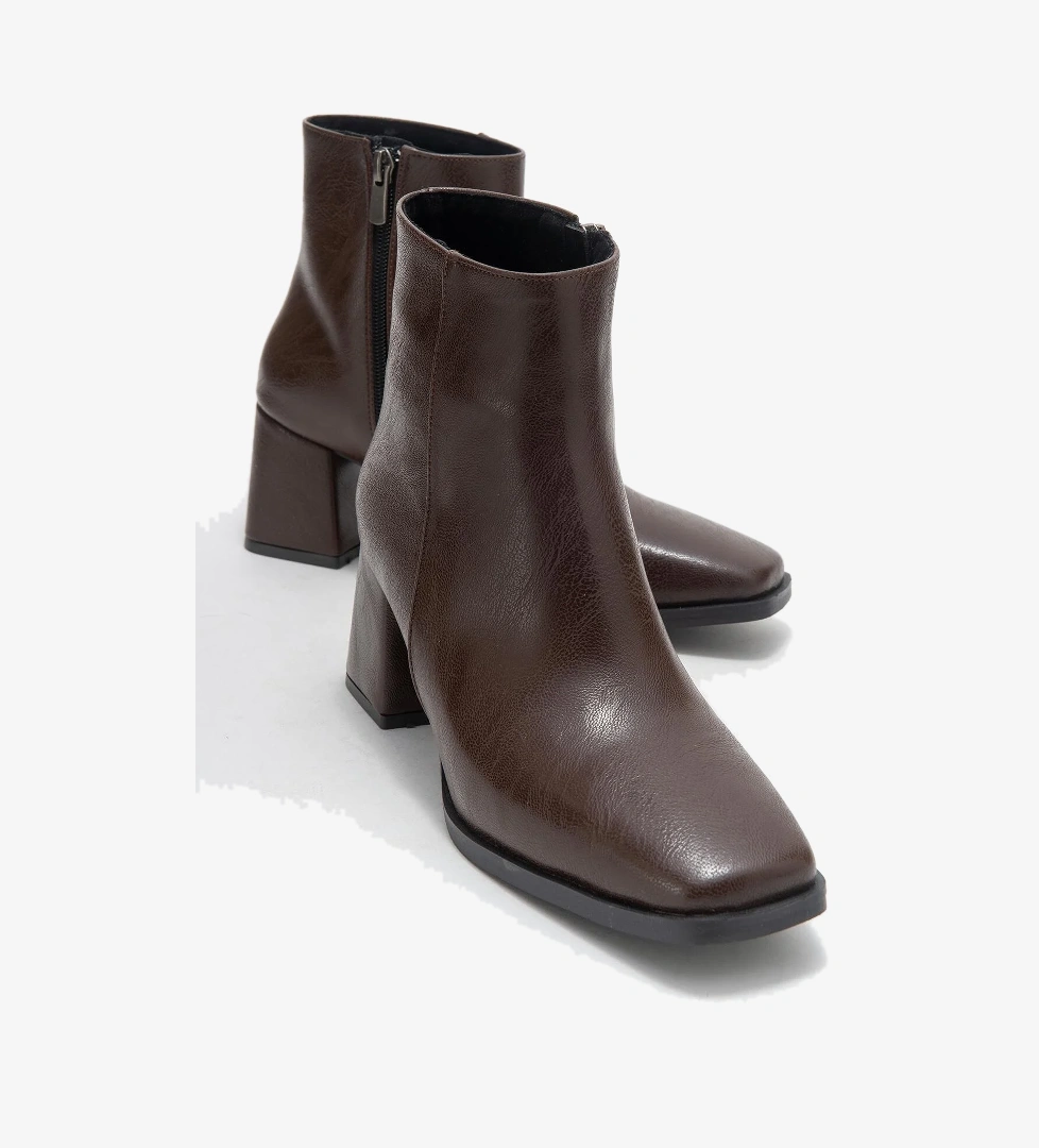 Kadın Sade Küt Burunlu Topuklu Bot KAHVE CİLT - Görsel 1