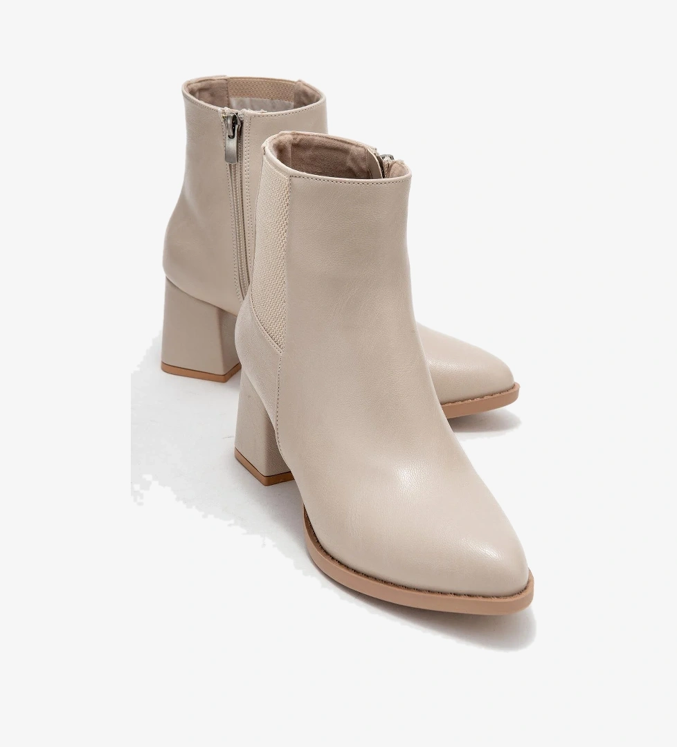 Kadın Sade Lastikli Sivri Burunlu Topuklu Bot TEN CİLT