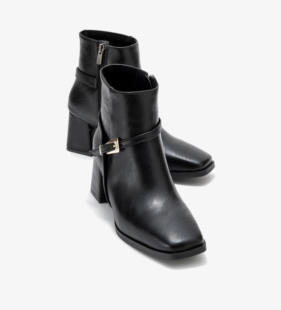 Küt Burunlu Tokalı Kadın Topuklu Bot SİYAH CİLT