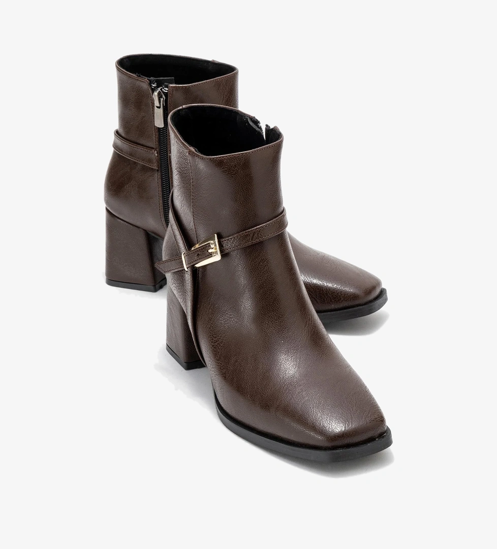 Küt Burunlu Tokalı Kadın Topuklu Bot KAHVE CİLT