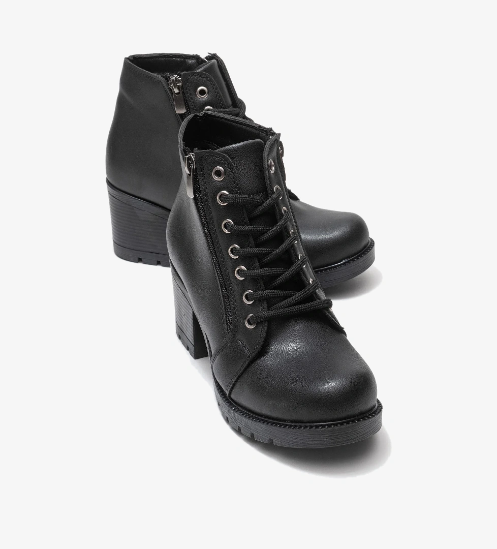 Ccway Kadın Bağcıklı Topuklu Bot SİYAH CİLT model görseli