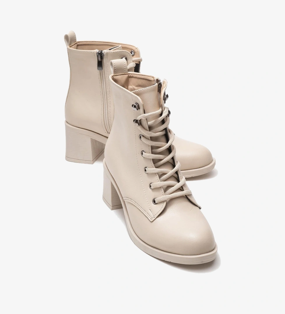 Kadın Topuklu Kancalı Bağcıklı Bot BEJ CİLT