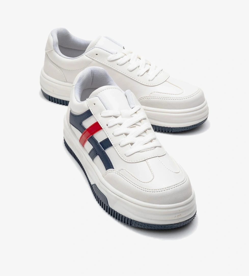 Kadın Spor Ayakkabı; BEYAZ LACİ