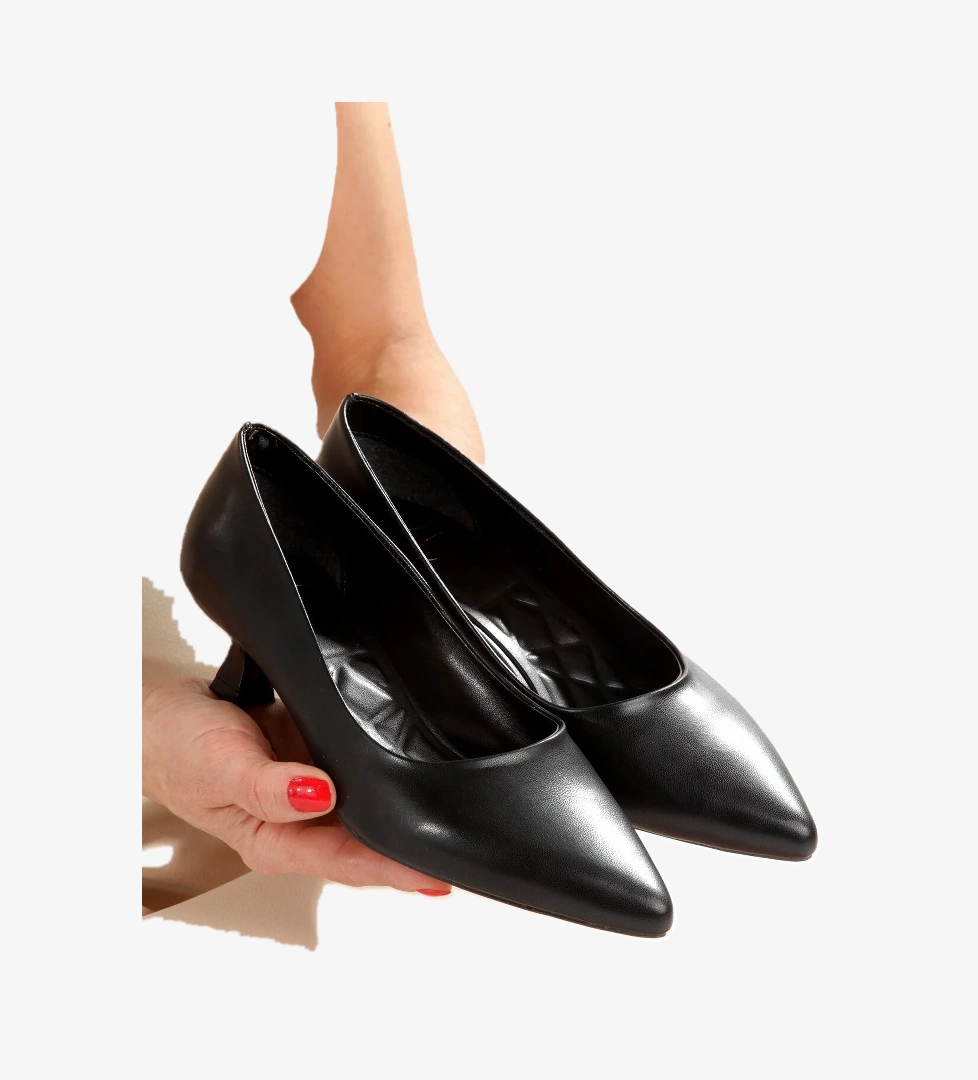 Modabuymuş Siyah Mat Alçak Kısa Fındık Topuklu Stiletto Abiye Ayakkabı MiniKandy model görseli