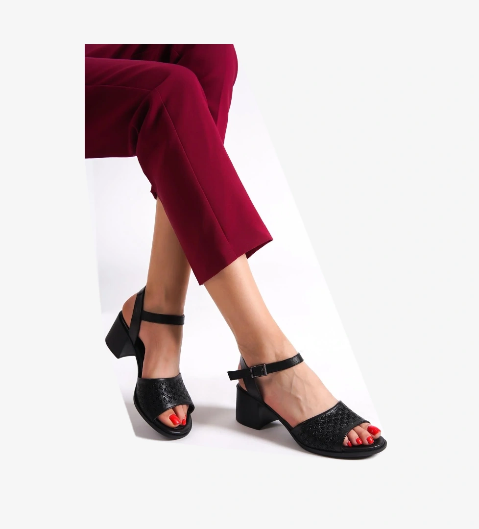 Lita Hakiki Deri Siyah Kalın Topuklu Günlük Sandalet