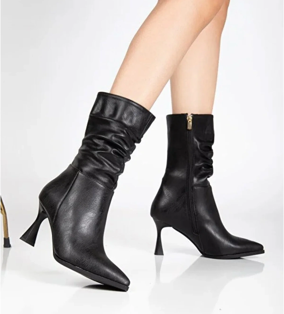 Yandan Fermuarlı Büzgülü Kadın Çizme