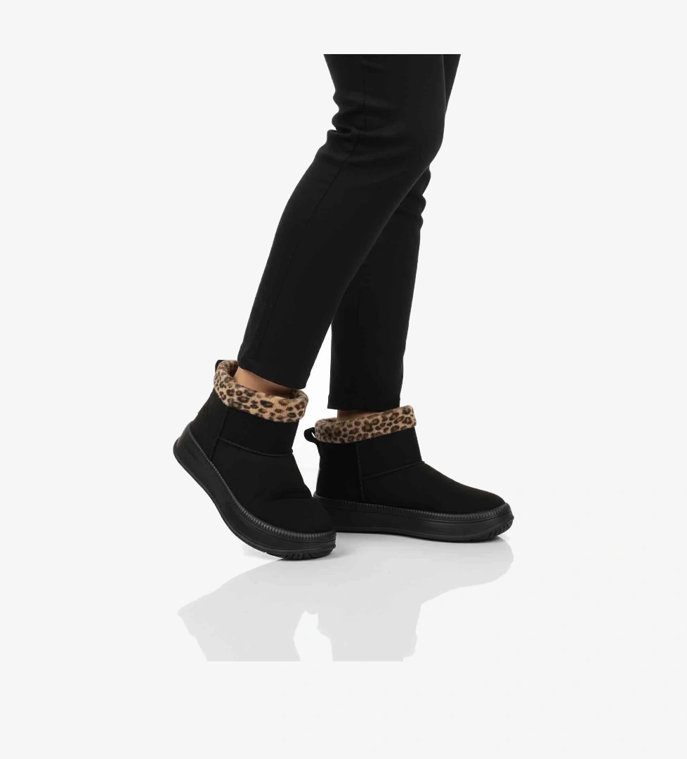 Siyah Leopar Kürklü Soğuğa Dirençli Kaymaz Kadın Bot 25001 Z