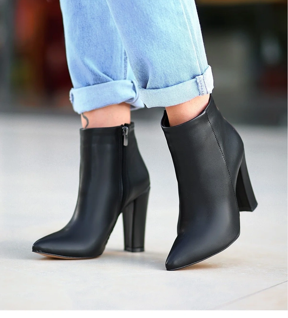 Siyah Fermuarlı Kadın Topuklu Bot - Görsel 1