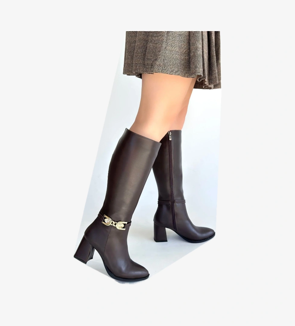 Kahverengi Fermuarlı Kadın Topuklu Çizme