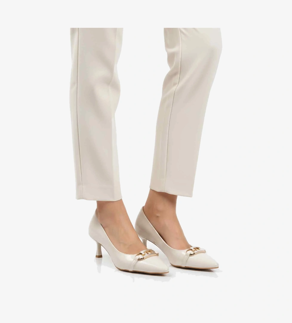 A Spor Aspor Rugan Kadın Topuklu Ayakkabı model görseli