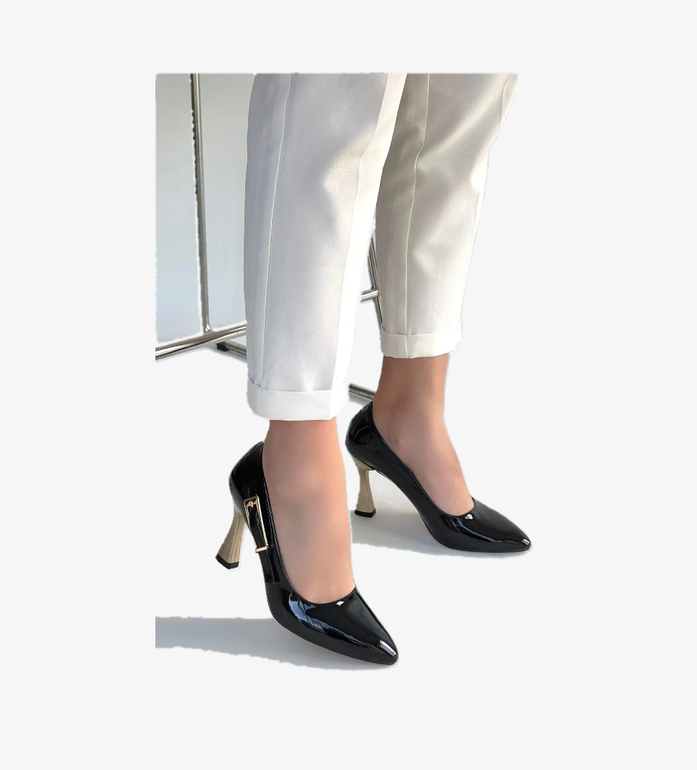 Siyah Rugan Kadın Topuklu Ayakkabı