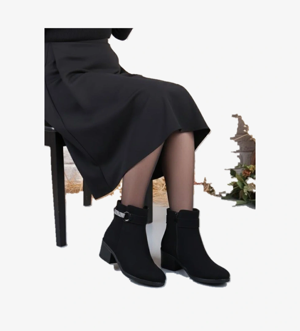 Fort 1093 Rahat Esnek Toka Detaylı Sıcak Astar 4 Cm yüksek Topuk Kadın Bot model görseli