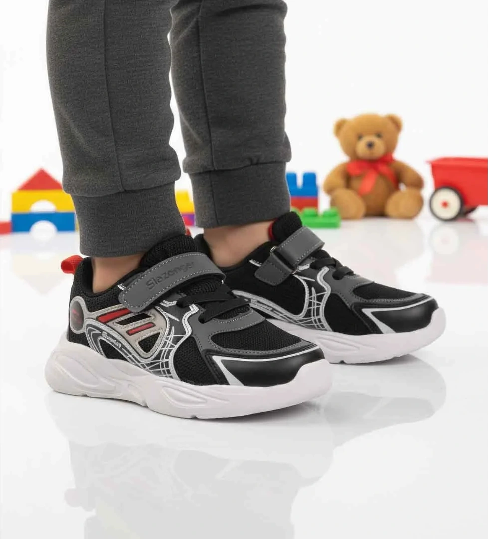 Siyah Kırmızı Cırtlı Hafif Esnek Unisex Çocuk Spor Ayakkabı Kelsy P