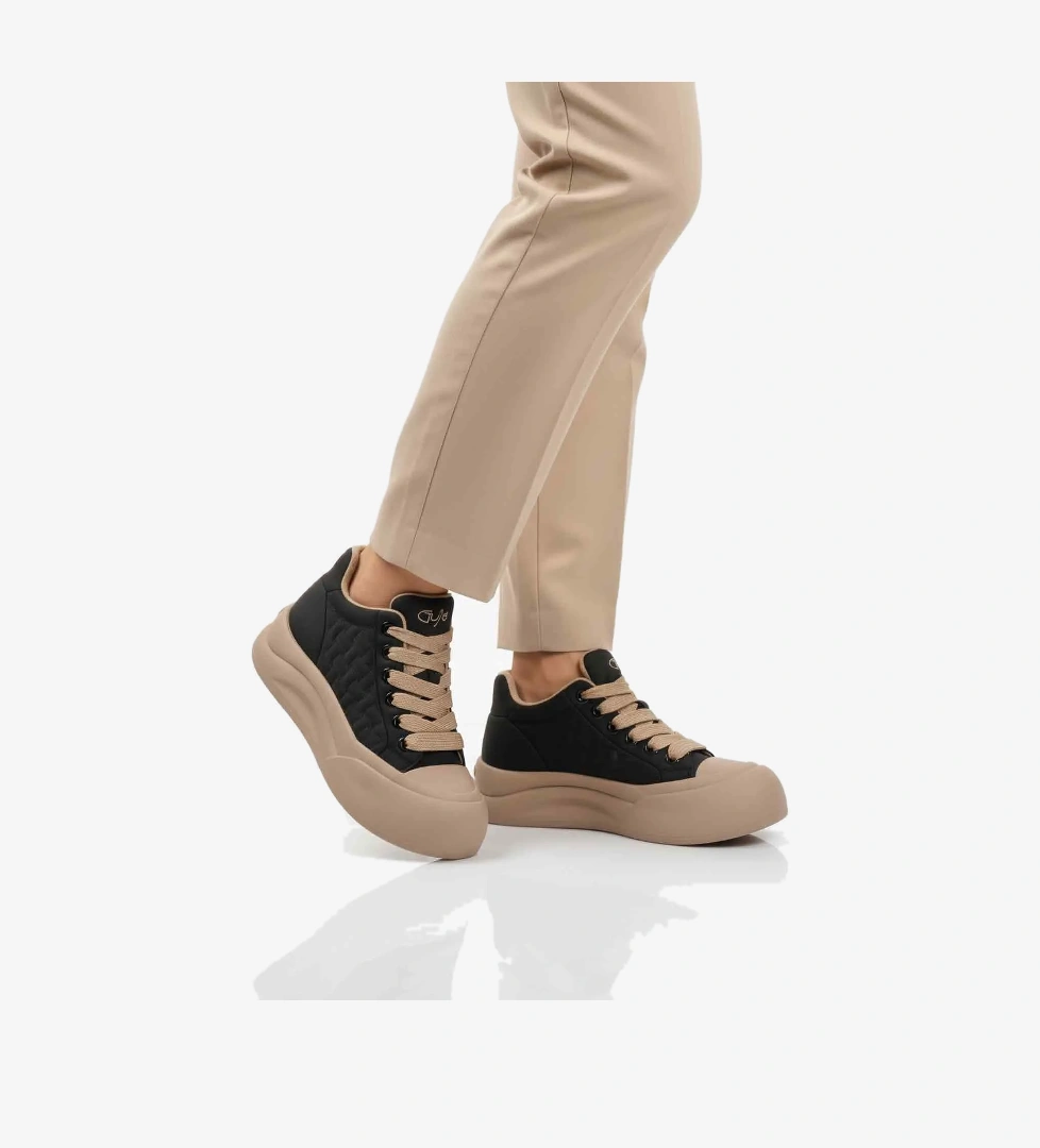 Guja Siyah Bağcıklı Kaymaz Taban Kadın Sneaker Bot 25K426-1 Z model görseli