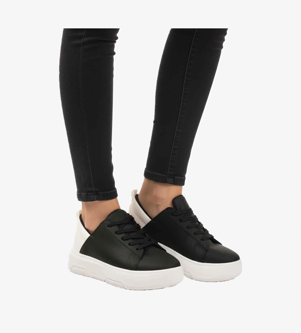 Siyah Beyaz Kalın Taban Bağcıklı Kadın Spor Ayakkabı Termo DV-03 Z