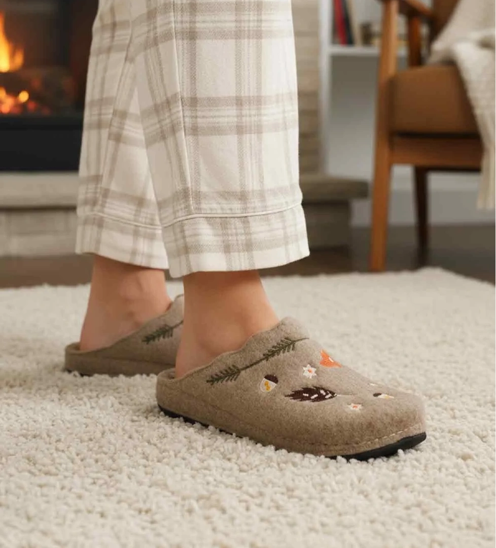 Ayakmod Siyah Camel Keçe Anatomik Kadın Ev Terliği K-9561 Z model görseli