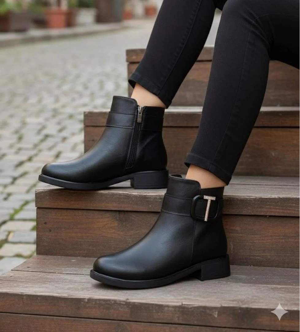 906233 Toka Detaylı Lastik Taban Fermuarlı Kadın Bot