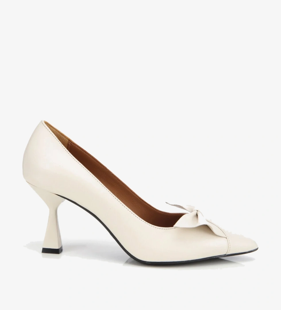 Hotiç Hotiç Bej Kadın Deri Ekru Fiyonk Detaylı İnce Topuklu Stiletto Flo'da! Bej - 1. görsel