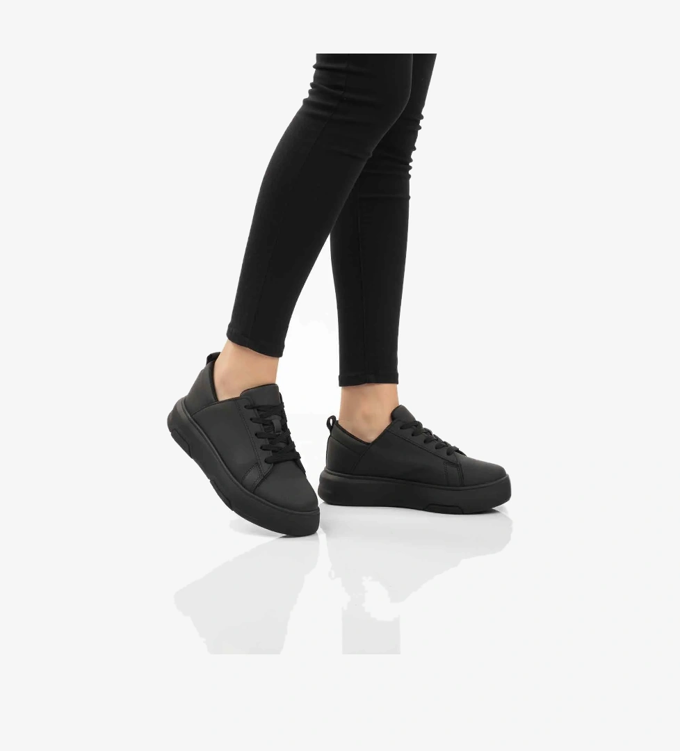 A Spor A Spor Aspor Siyah Bağcıklı Kadın Spor Ayakkabı Flo'da! Siyah - 1. görsel