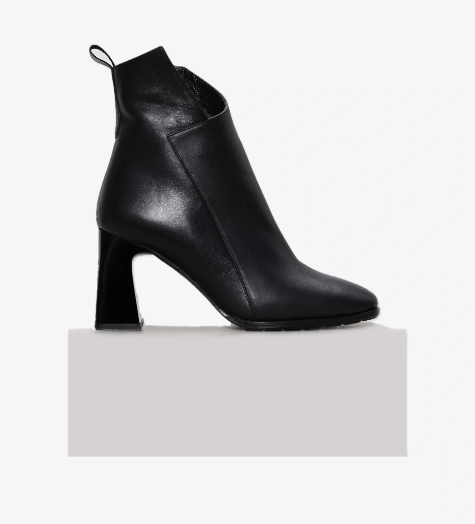 Fast Step Hakiki Deri Kürklü Kadın Klasik Bot 264KZA682 model görseli