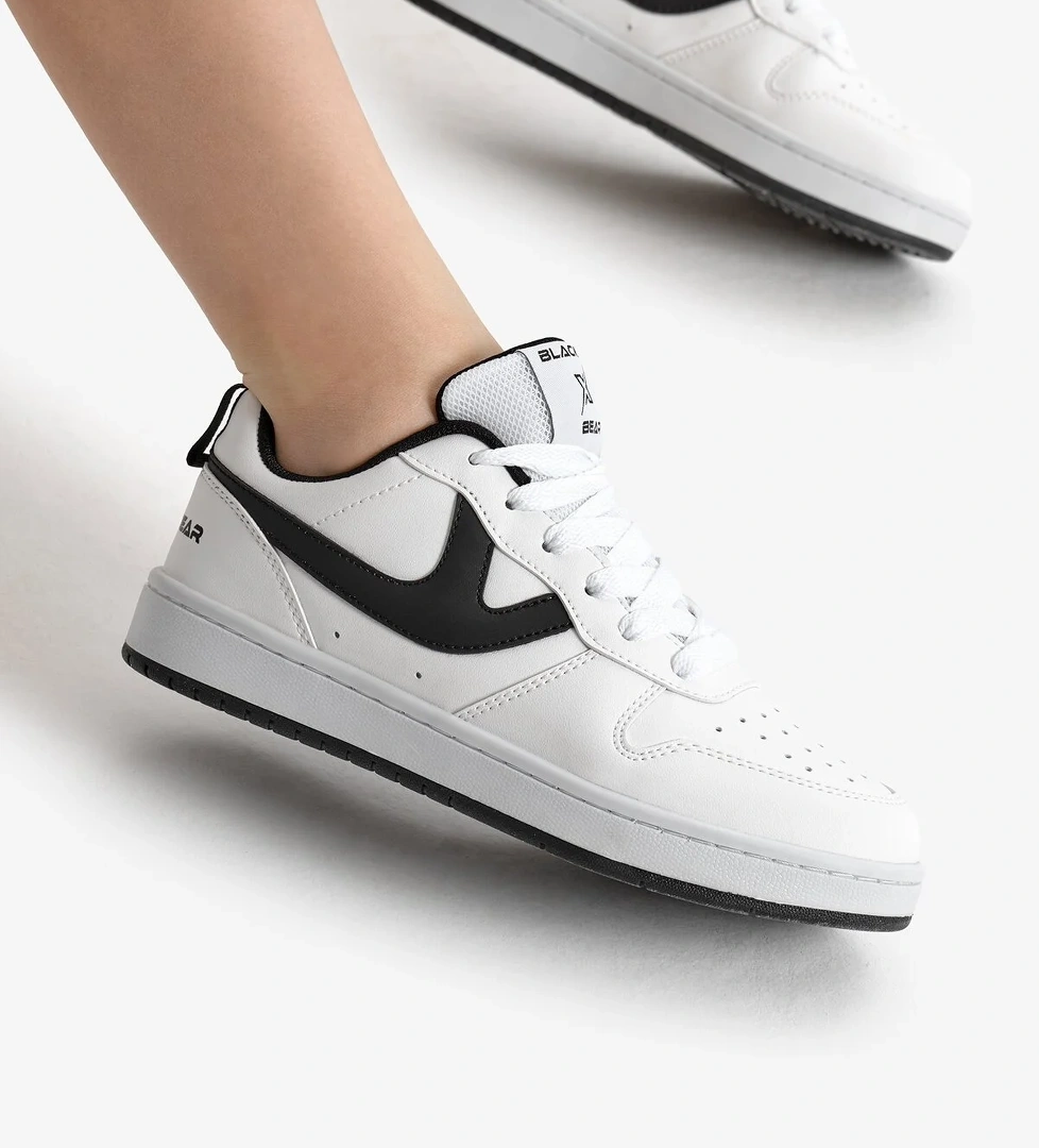 Kadın Beyaz Siyah Termo Taban Şerit Detaylı Bağcıklı Spor Ayakkabı