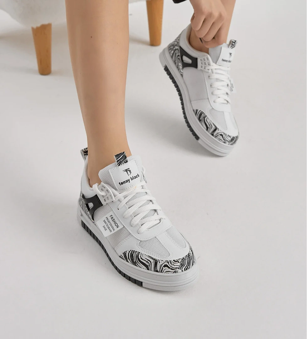 Unisex Beyaz Siyah Termo Taban Desenli Fileli Bağcıklı Spor Ayakkabı